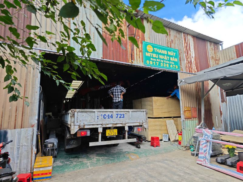 nhà xưởng công ty thang máy Mitsubishi Nhật Bản 1